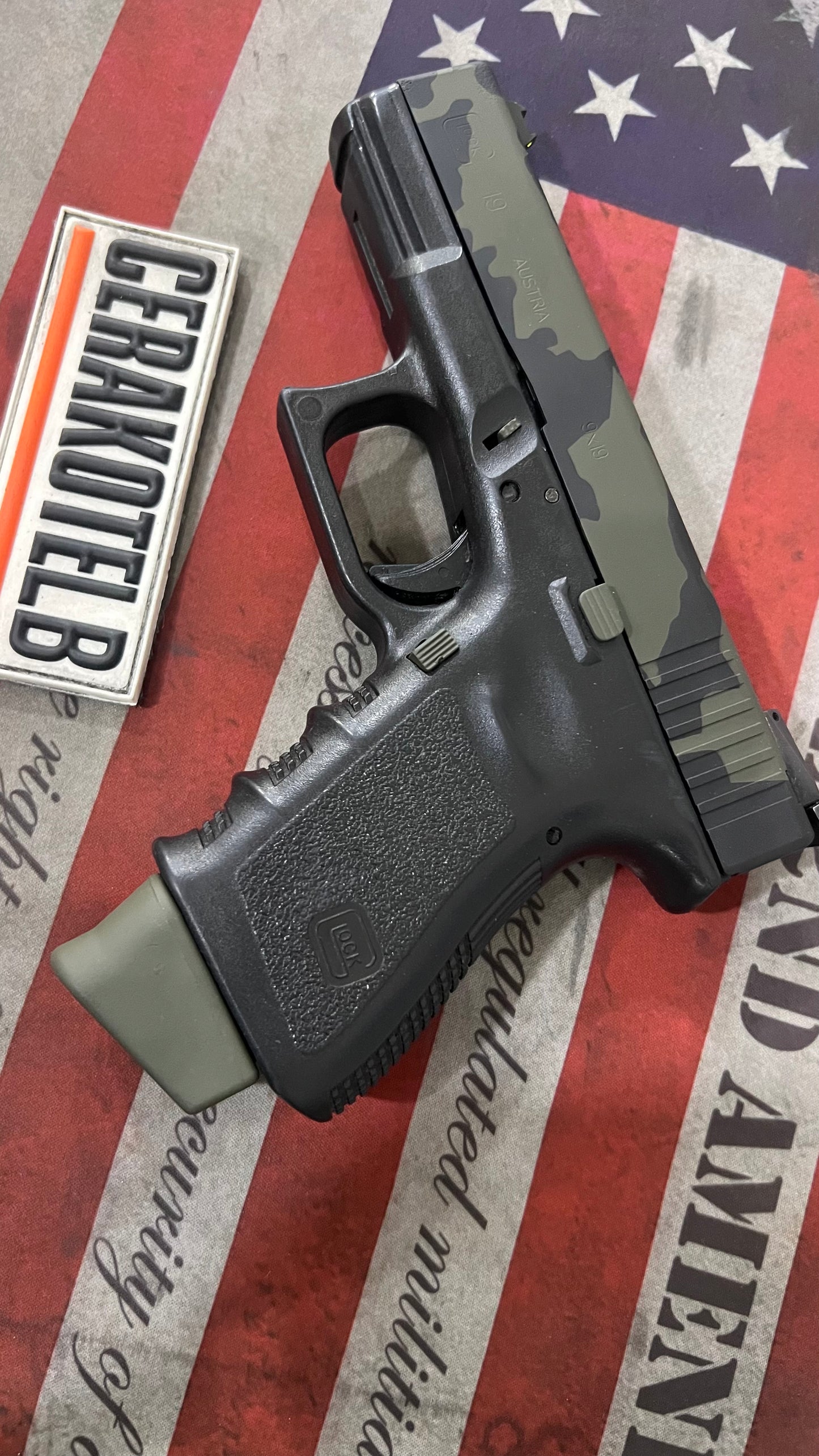 GLOCK 19 EN 3 GREEN/BLACK